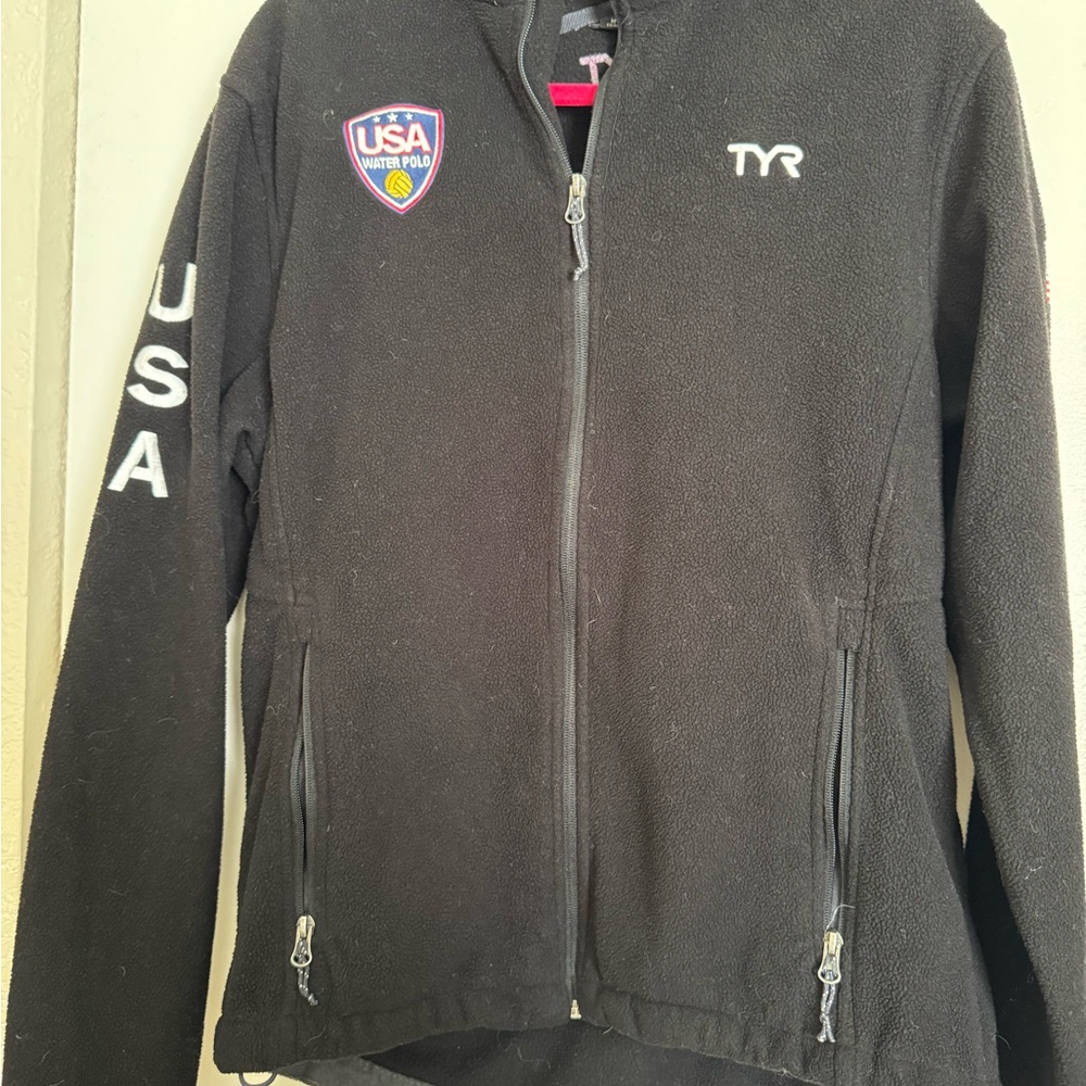 EUC Women’s TYR USA Water Polo Black Fleece Jacket Size Medium